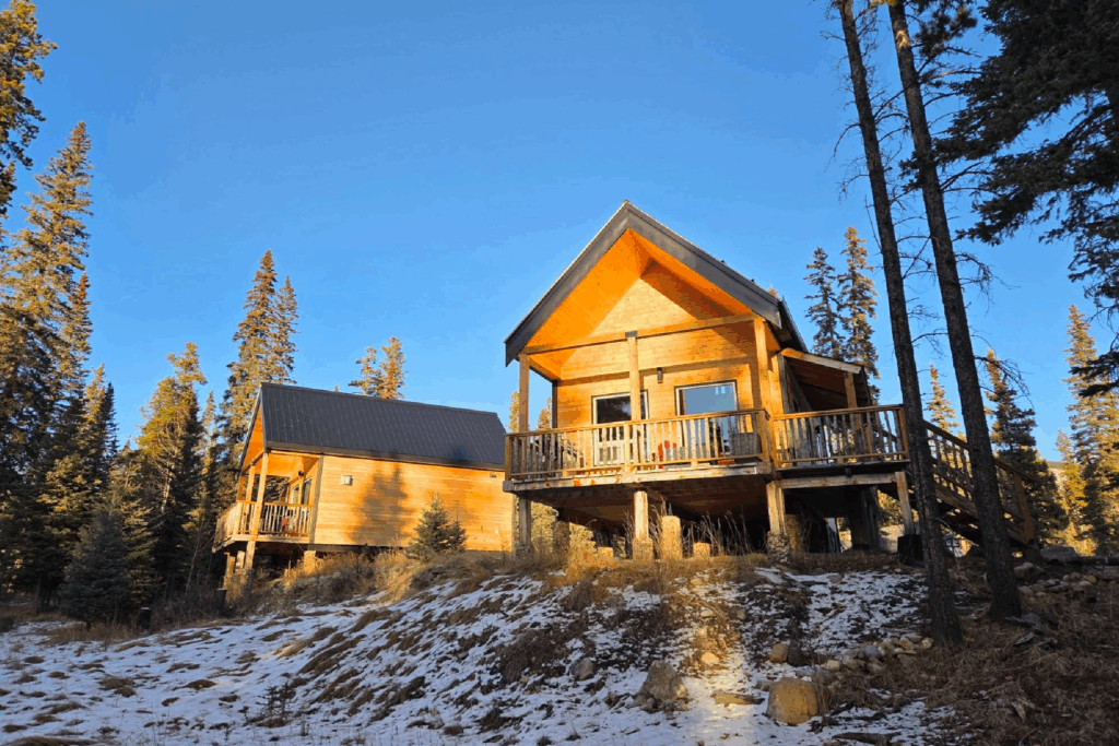 These cozy cabins in Alberta are the perfect escape this winter These cozy cabins in Alberta are the perfect escape this winter