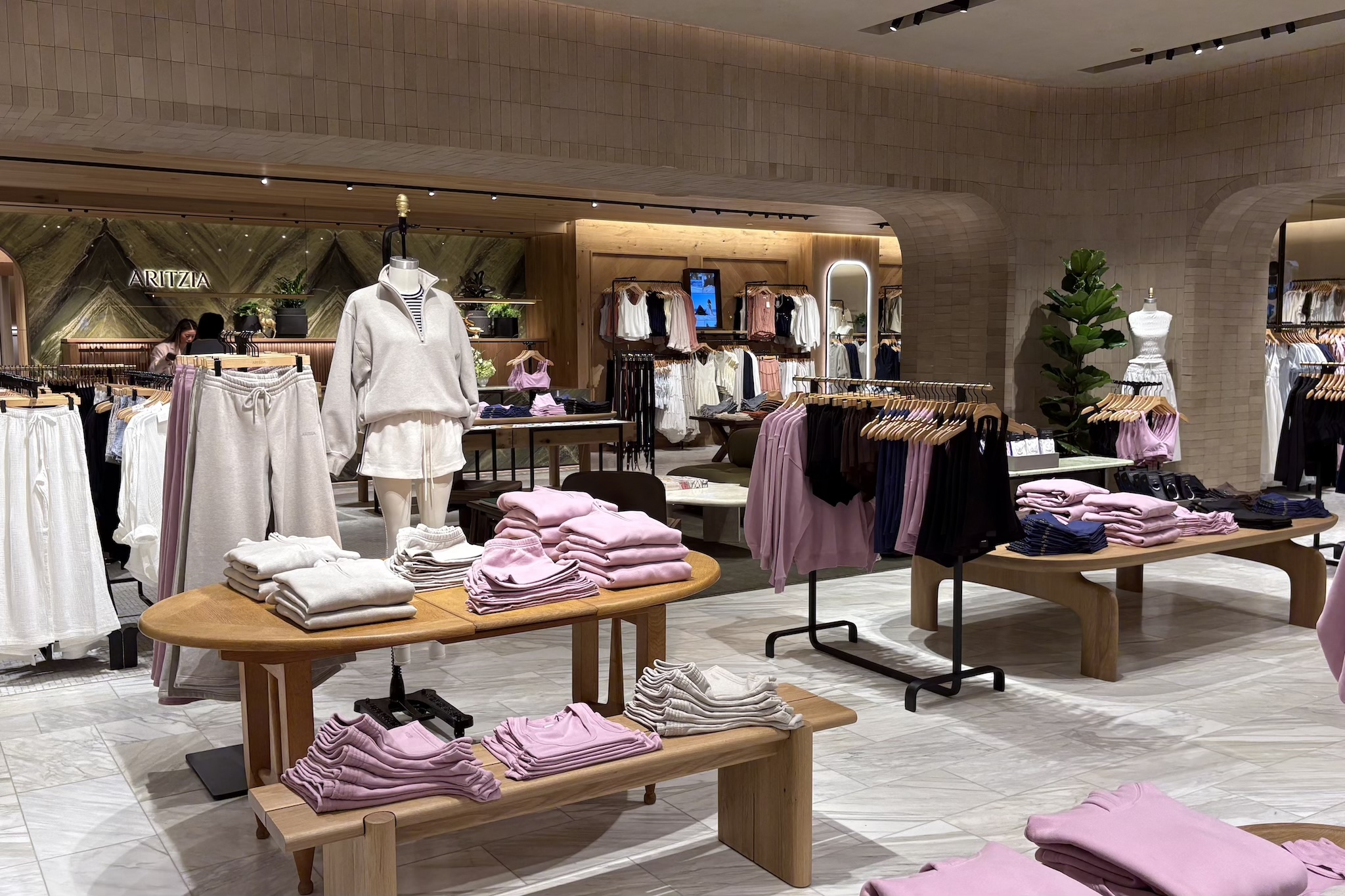 Aritzia