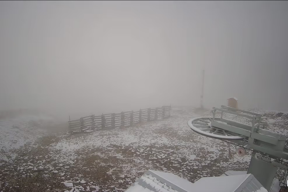 august snow alberta